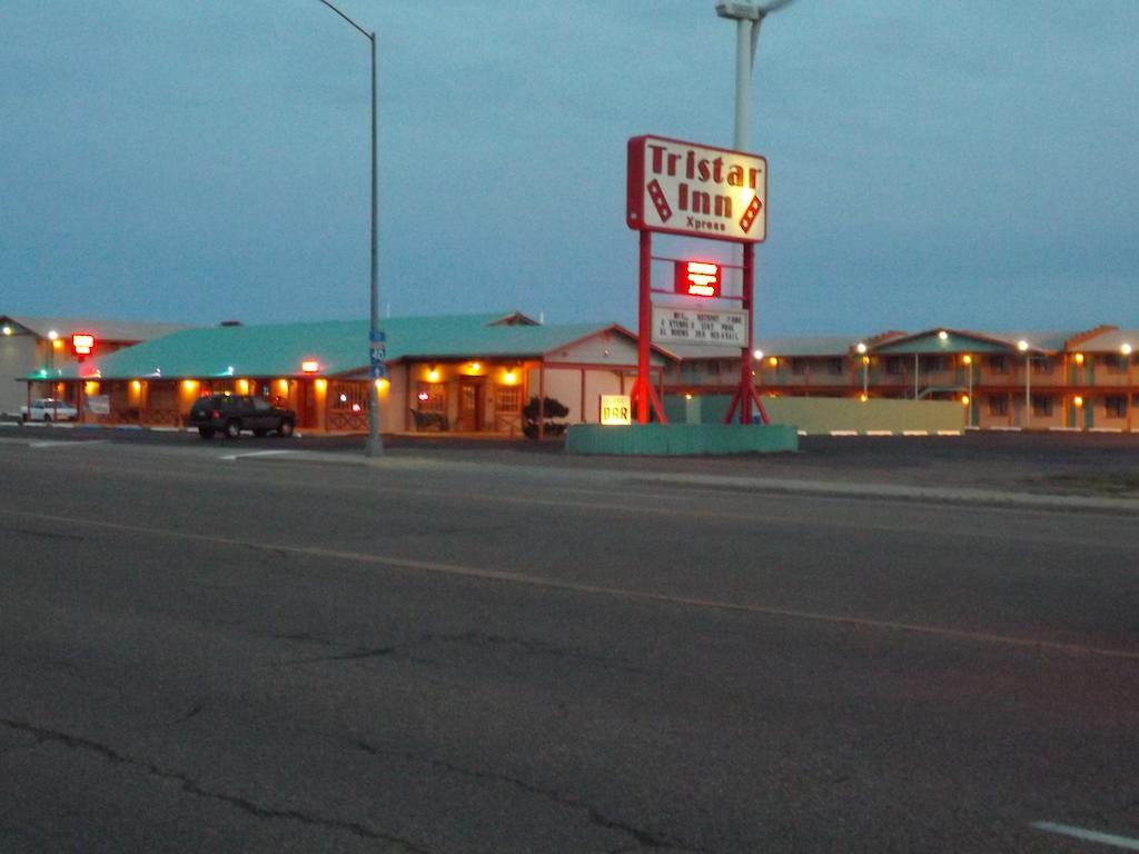 Tristar Inn Xpress Tucumcari Bagian luar foto