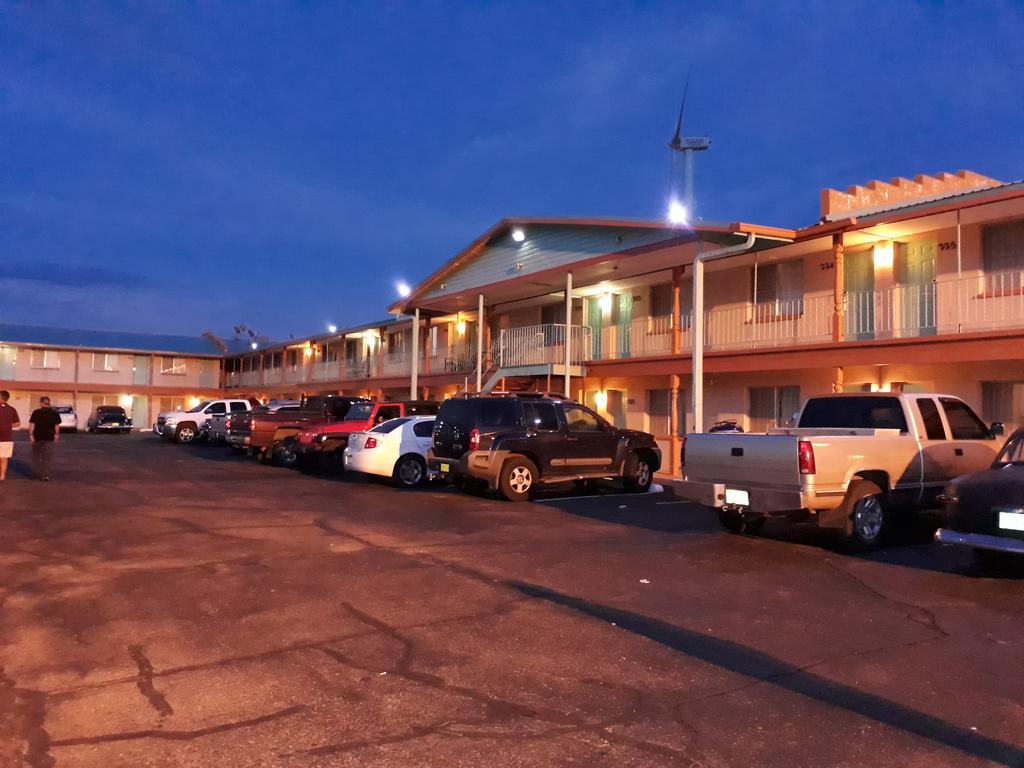 Tristar Inn Xpress Tucumcari Bagian luar foto