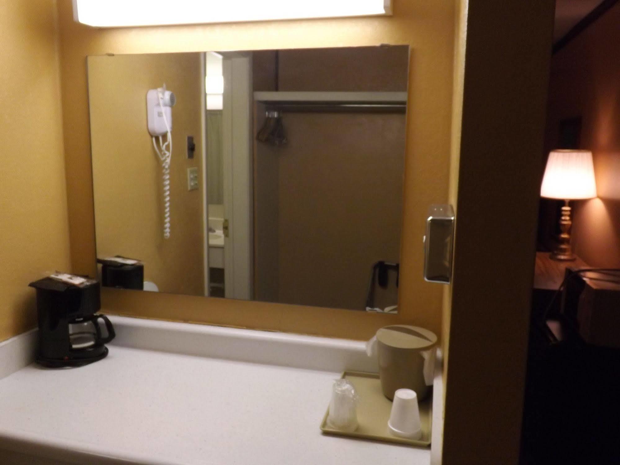 Tristar Inn Xpress Tucumcari Bagian luar foto