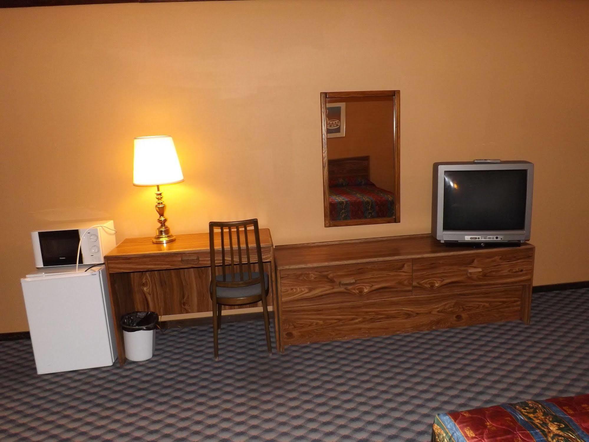 Tristar Inn Xpress Tucumcari Bagian luar foto